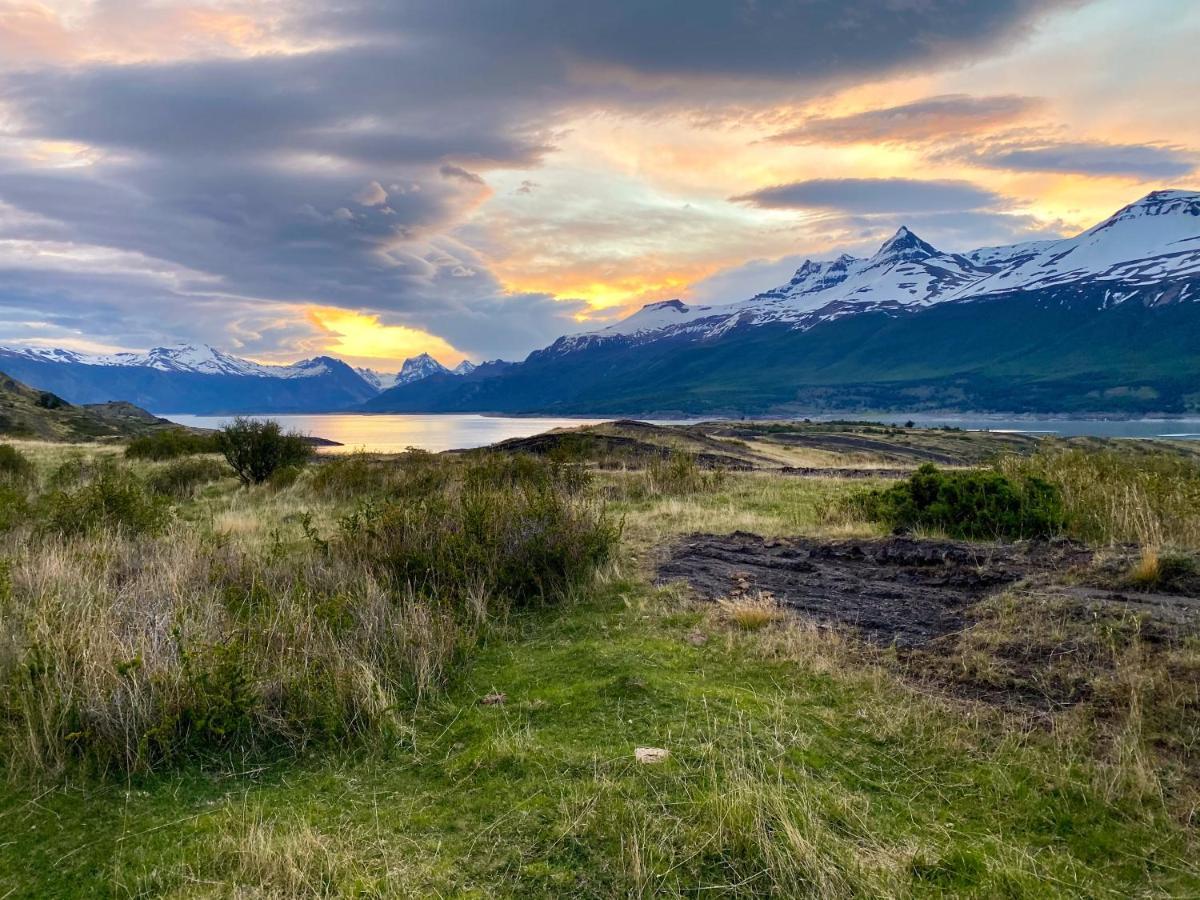 Estancia Nibepo Aike Colonia Francisco Perito Moreno Exterior photo